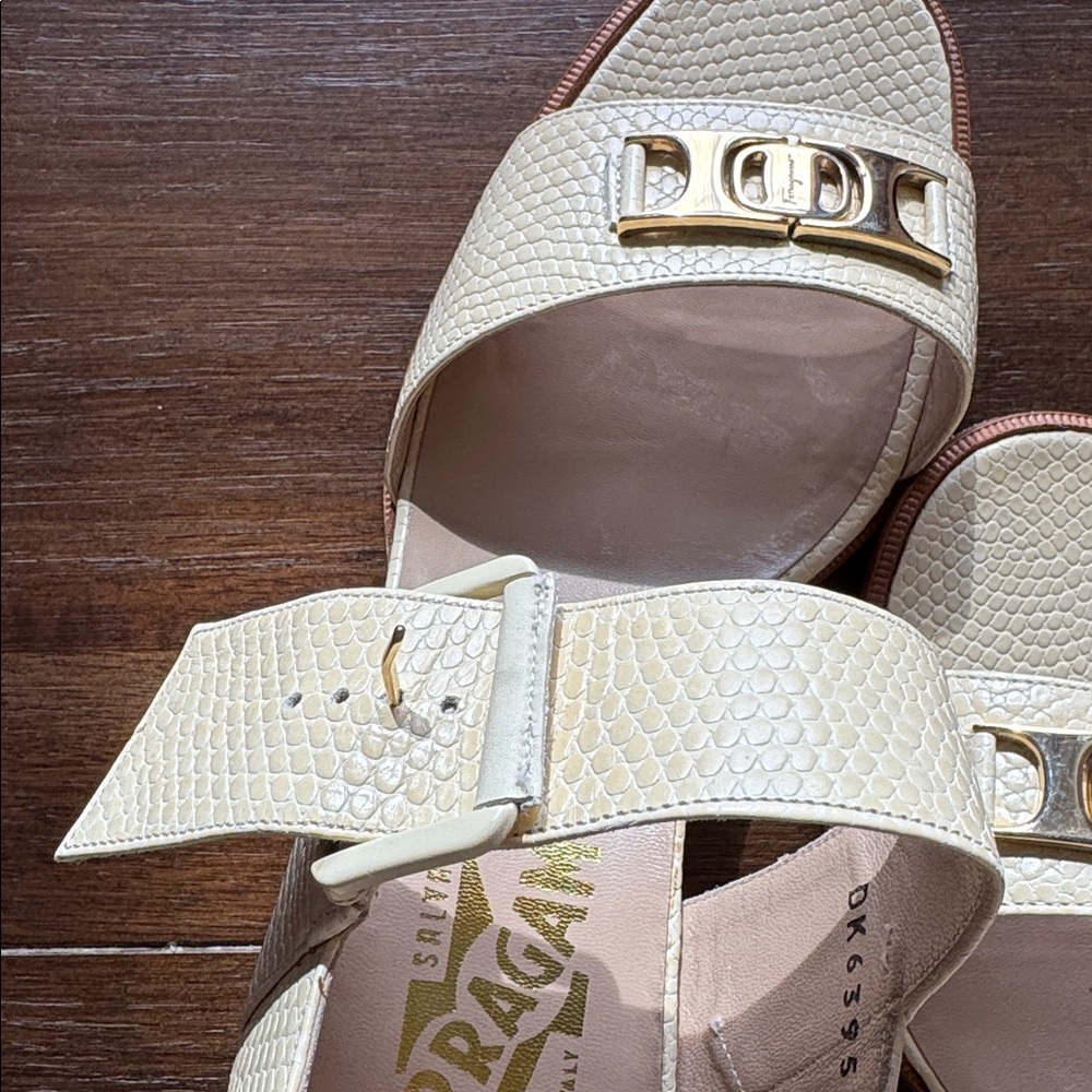 Sz 10 AA Ferragamo DK 06395 pale yellow gargano avorio calf Liz Prt sandals - Picture 15 of 17